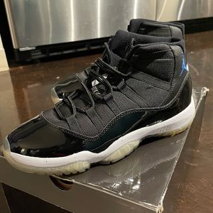 Space Jam Jordan (2009) - Brand New - Men size 7 (appx. Women’s size 9)